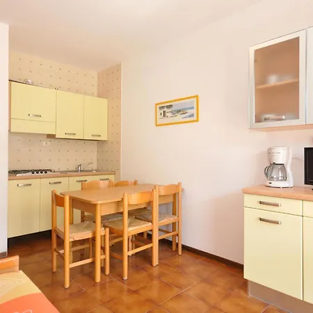 Apartment In Near Sea *
